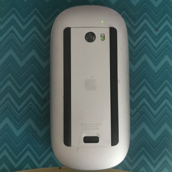 Apple magic mouse 1st gen (authentic) - Picture 4 of 5